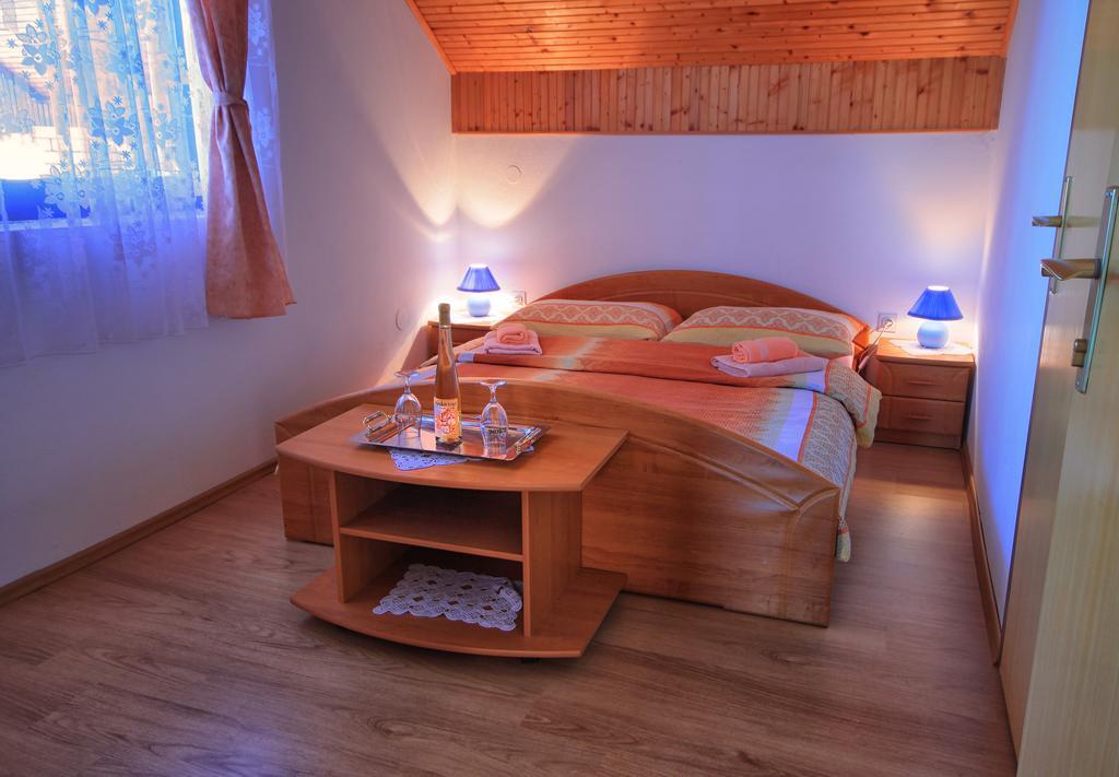 Apartman Josipa Drežnik Grad Exterior foto